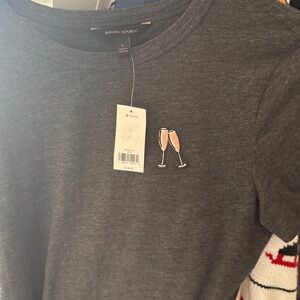Banana Republic champagne “cheers” tee-xl NWT